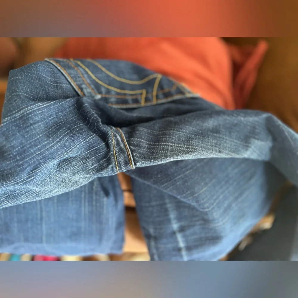 TRUE RELIGION | Avery straight leg Jean | size 29 - Picture 10 of 10